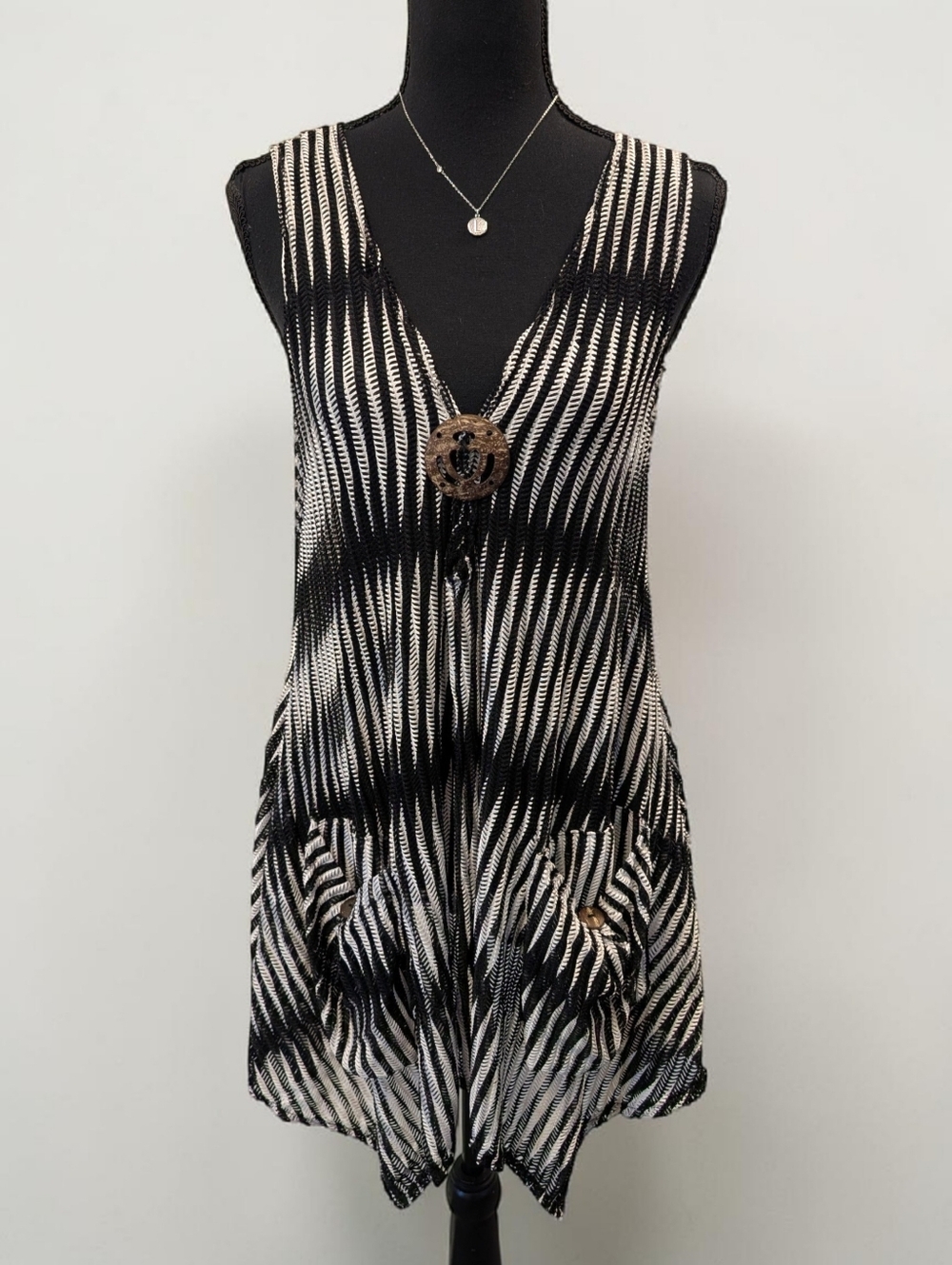 Paradise Knit Beach Cover Up Sleeveless Black White Boho Swim Layer M/L